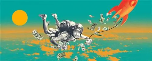 Мужчина ныряет с парашютом с плавающими вниз долларовыми купюрами