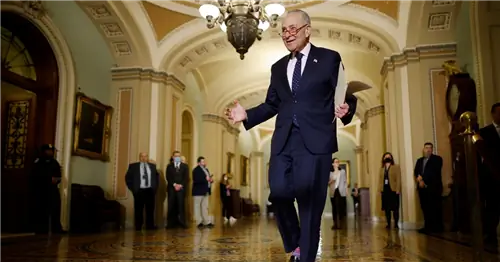 COVID-19 финансирует лидера большинства в Сенате Чака Шумера