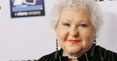 Эстель Харрис на премьере The Grand