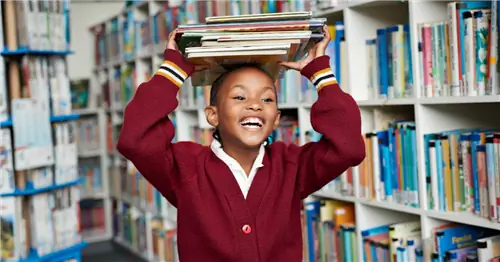 Дети со всей страны могут брать запрещенные книги из этой бруклинской библиотеки