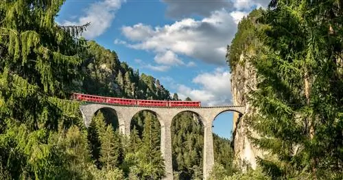 7 потрясающих ночных поездок на поезде, которые можно взять с собой с детьми