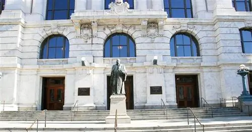 Запрет на аборты в Луизиане только что был заблокирован - вот что это значит