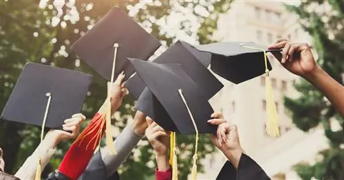 Министерство образования только что предложило аннулировать студенческий кредит на сумму 85 миллиардов долларов