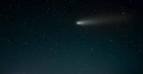 Крутая комета пронесется мимо Земли во время июльского полнолуния