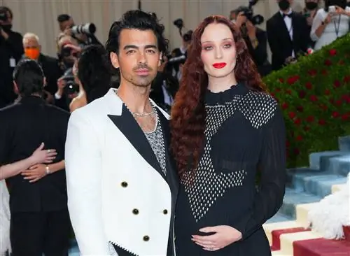Софи Тернер и Джо Джонас на Met Gala 2022.