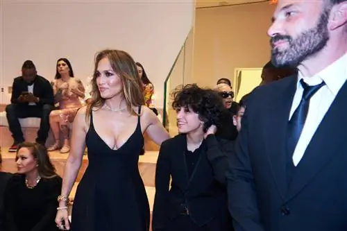 Дженнифер Лопес, Эмме Лопес и Бен Аффлек посетили JR Ridinger Celebration Of Life на Faena Forum на …