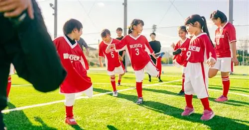 Белые дети занимаются спортом в детском саду больше, чем другие, говорится в исследовании