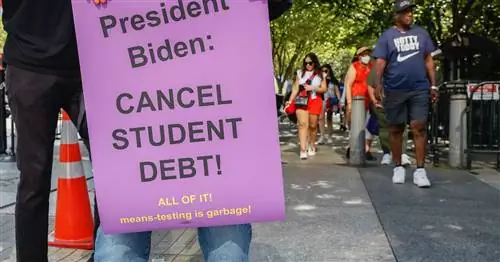 Администратор Байдена приостанавливает выплаты по студенческому кредиту еще как минимум на 7 месяцев