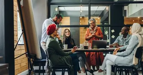 4-дневная рабочая неделя стала постоянной еще для 30 компаний