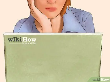 Напишите деловое письмо клиентам Шаг 10