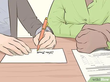 Обналичьте чек, выписанный двум людям Шаг 6