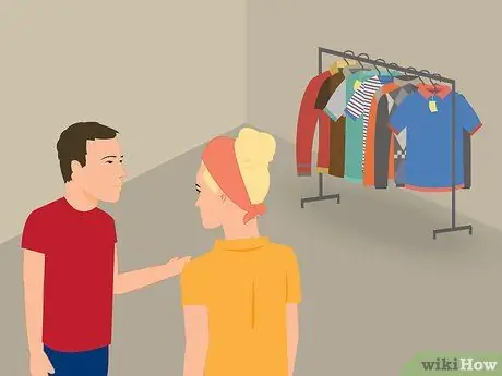 Делайте покупки в комиссионных магазинах Шаг 9