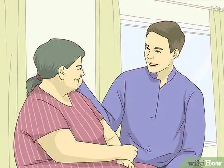 Общайтесь с пожилым родителем Шаг 7