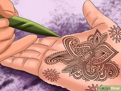 Отпразднуйте Карва Чаут Шаг 5