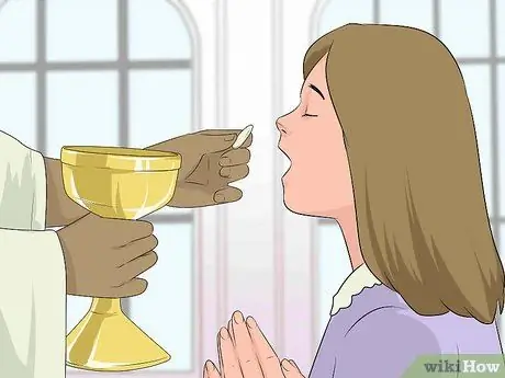Причаститься в католической церкви Шаг 9