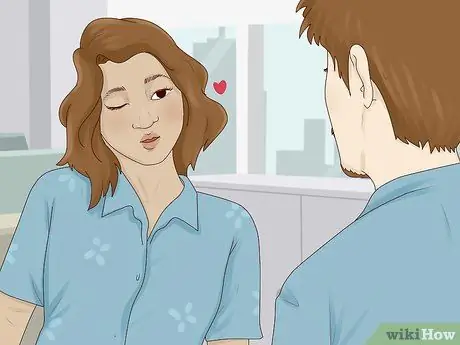 Флирт с парнем на работе, шаг 3