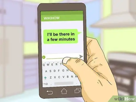 Решите, писать ли кому-нибудь или звонить Шаг 8