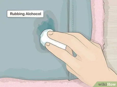 Удалите маркер для сухого стирания с одежды Шаг 8