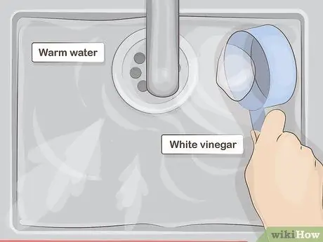 Удалите маркер сухого стирания с одежды Шаг 9