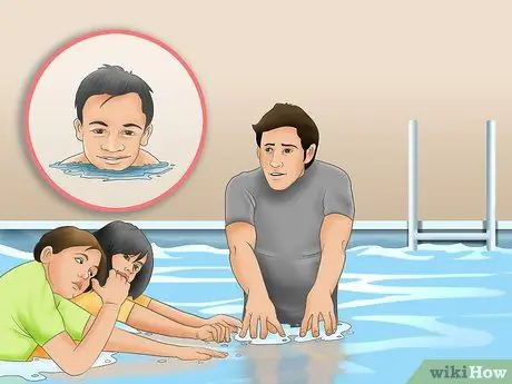 Учите аутичных детей плавать, шаг 8