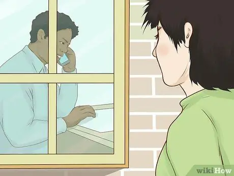 Поощряйте кого-нибудь устроиться на работу Шаг 5