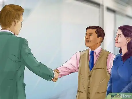 Обратитесь к потенциальным работодателям на ярмарках вакансий Шаг 8