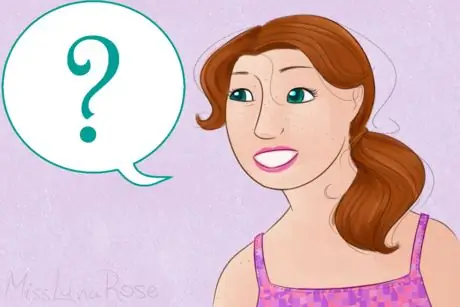 Напористая рыжая женщина задает вопрос