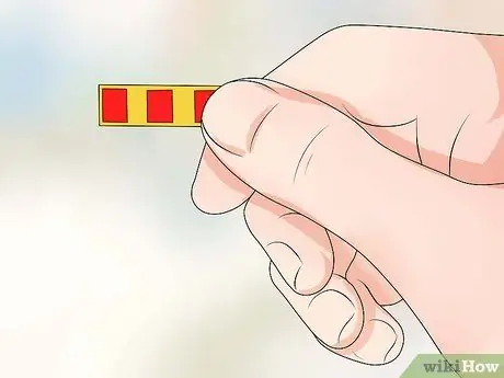 Правильно разместить знаки различия на форме морской пехоты Шаг 7