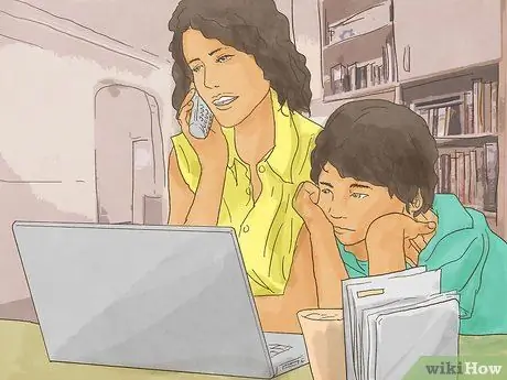 Ответьте на телефонный звонок от своего босса. Шаг 15