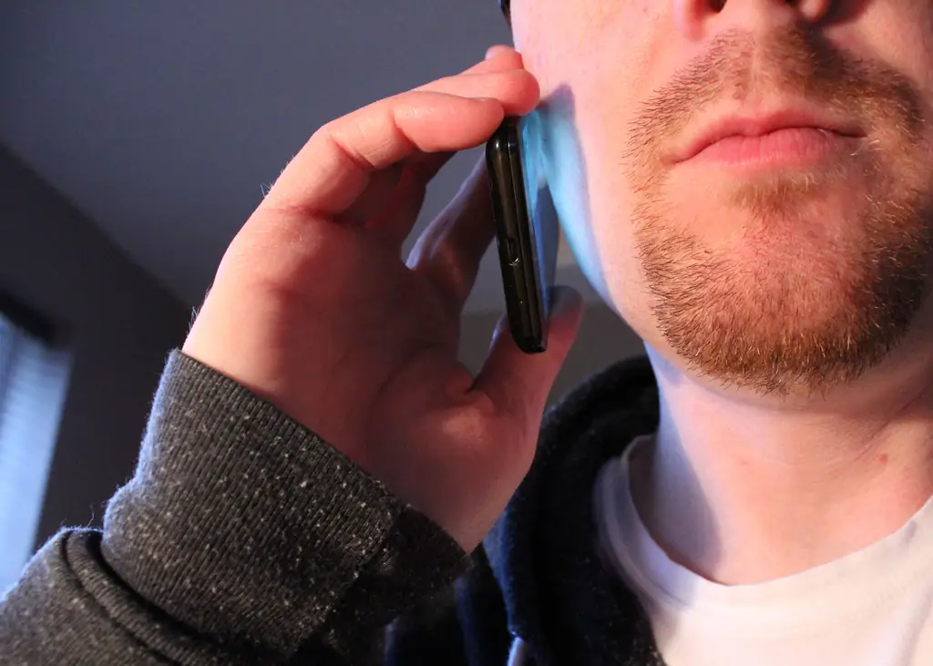 Как эффективно общаться по телефону: 6 шагов