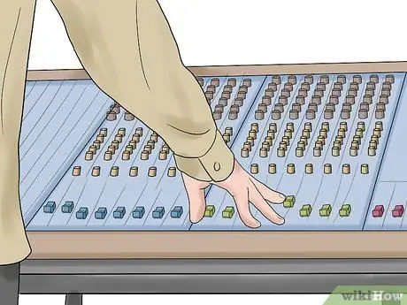 Стать аудиовизуальным техником Шаг 1