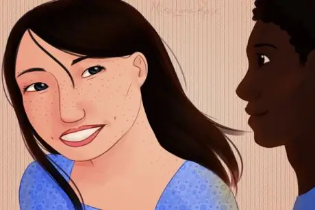 Улыбающаяся молодая женщина и мужчина