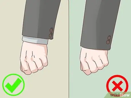 Наденьте костюм Шаг 2