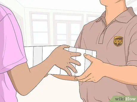 Свяжитесь с Moncler Step 10