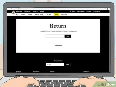 Свяжитесь с Moncler Step 11