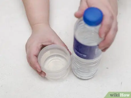 Растворите соль в воде, шаг 2