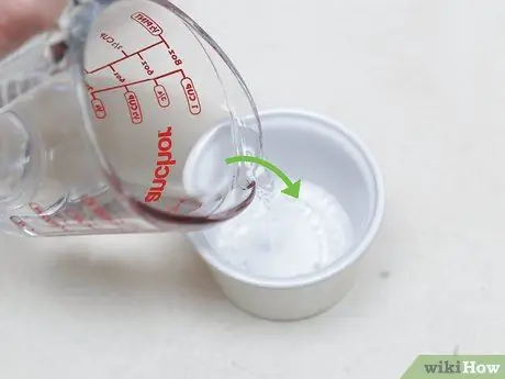 Растворите соль в воде, шаг 4