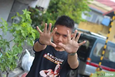 Избегайте оборонительной позиции по поводу политики Шаг 2