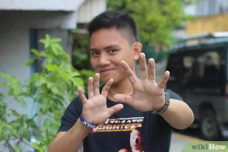 Избегайте оборонительной позиции по поводу политики Шаг 7