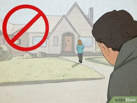 Не нарушать приказ о запрете контактов, шаг 1