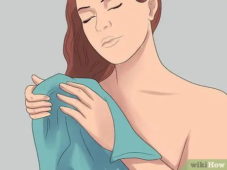 Сухие волосы полотенцем Шаг 4