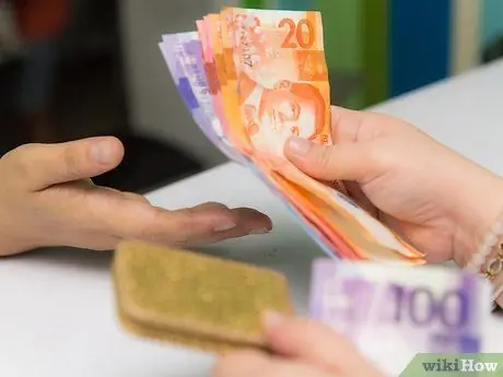 Сложите деньги для зажима для денег Шаг 9