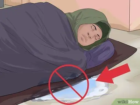 Согрейтесь холодными зимними ночами, если вы бездомный Шаг 12