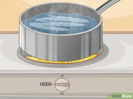 Кормите пчел сахарной водой, шаг 4