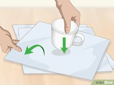 Оберните кружки Шаг 2