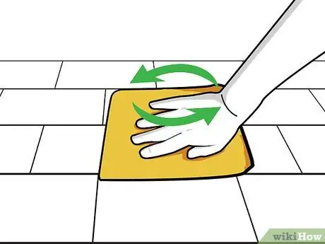 Удаление чернил с деревянного пола Шаг 3