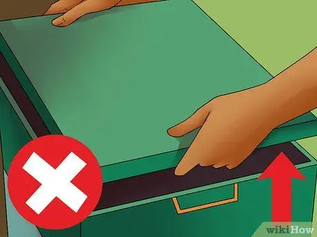 Утеплить пчелиные ульи, шаг 1