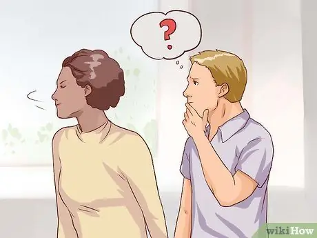 Извинитесь перед девушкой, которую вы случайно оскорбили Шаг 1