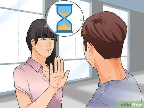 Извинитесь перед парнем Шаг 1