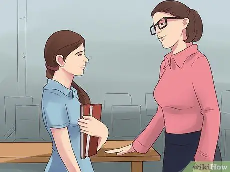 Скажите учителю, что у вас месячные. Шаг 1